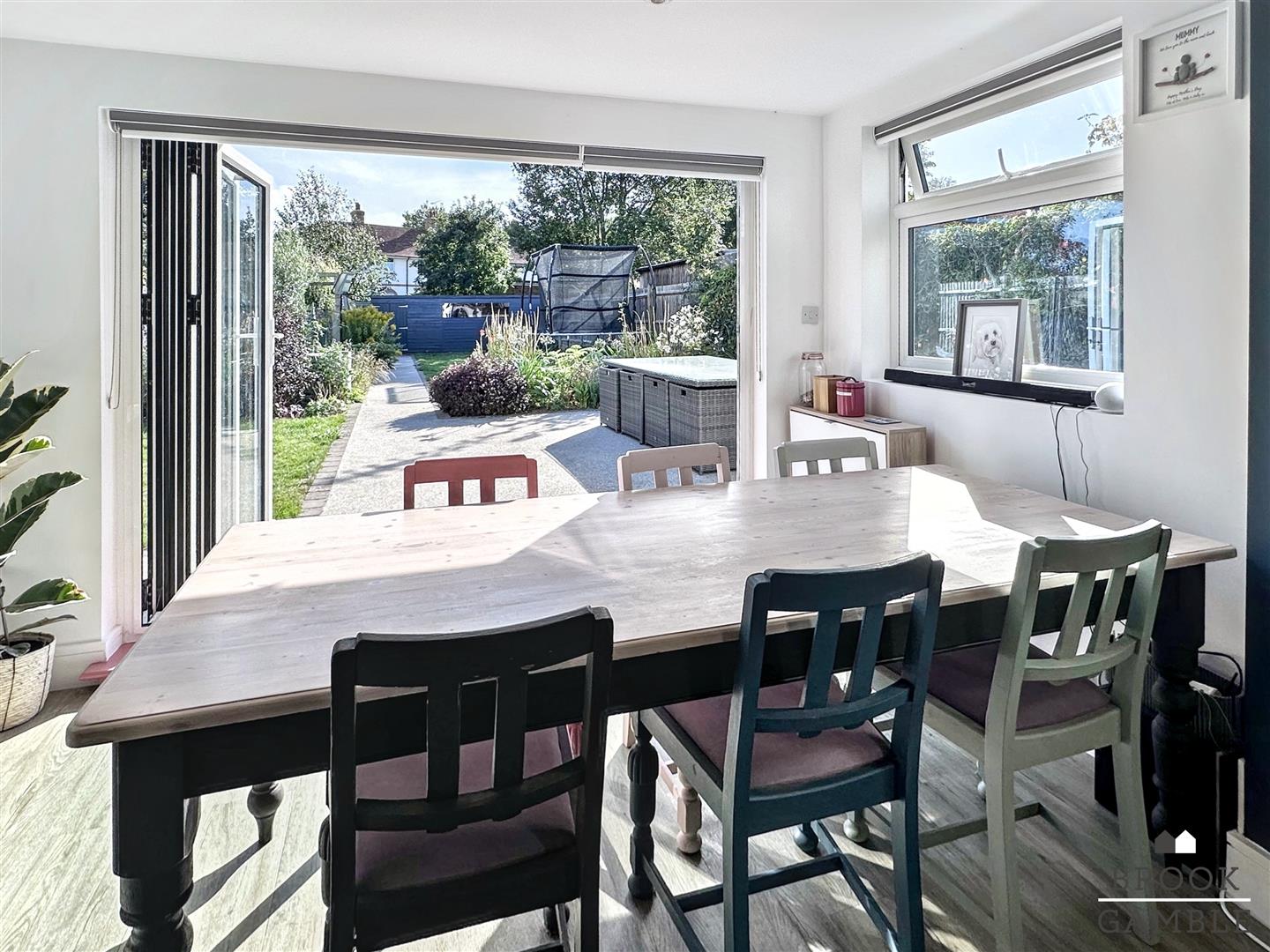 4 Bedroom House - Semi-Detached. North Avenue in Eastbourne,  21